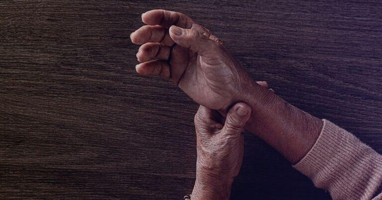 ¿Cuando-aparece-el-parkinson-768x402.jpg