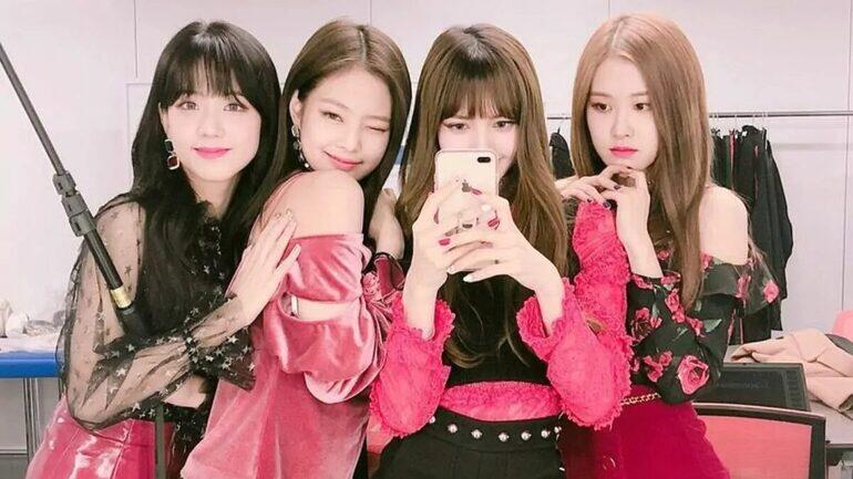 O Blackpink anunciou seu retorno com o single “JUMP” em julho de 2025, após um hiato de quase três anos (Foto: Reprodução, Redes Sociais)